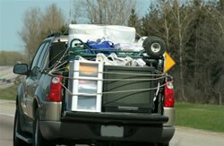 A freshman moving their stuff to college